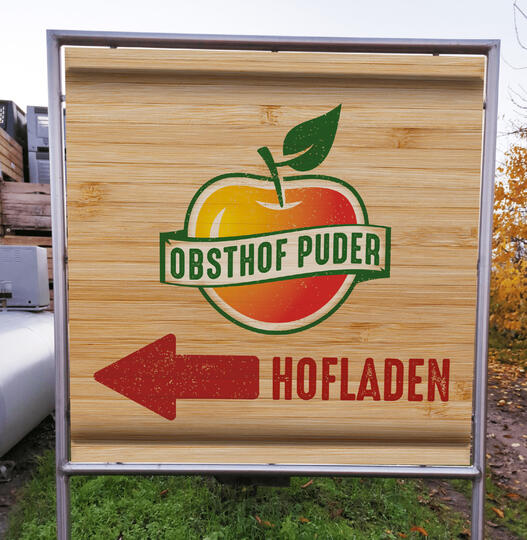 Schild in der Einfahrt